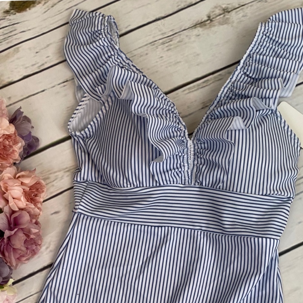 Retro Blue & White Strip Ruffled Push Up Swimsuit - Picture 9 of 16